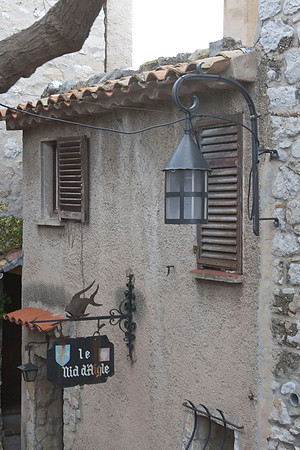 Eze 9