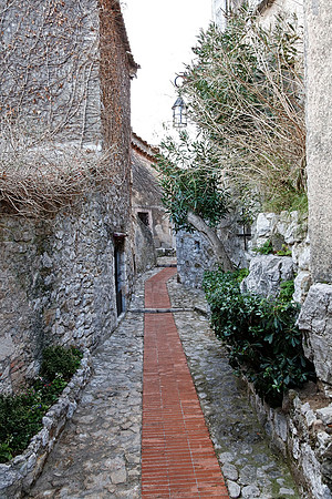Eze 3